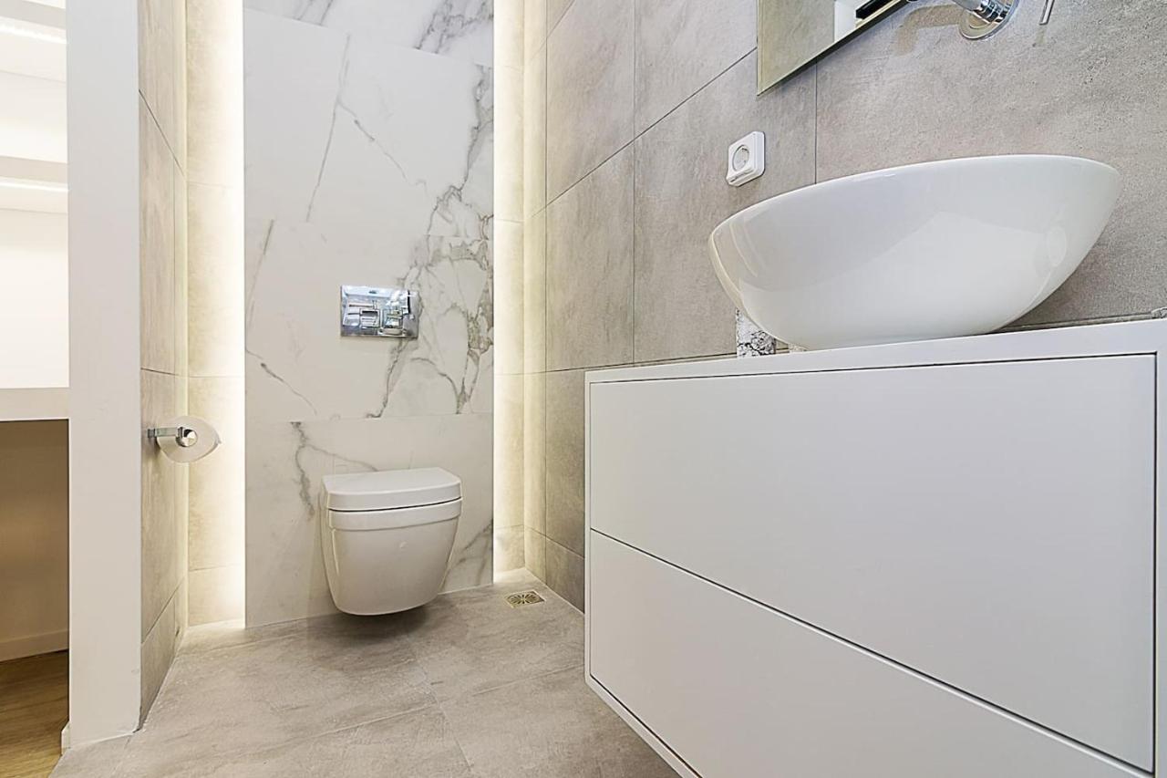 Апартаменты Brand New Flat For 4 Ppl Next To Syntagma Sq. Афины Экстерьер фото